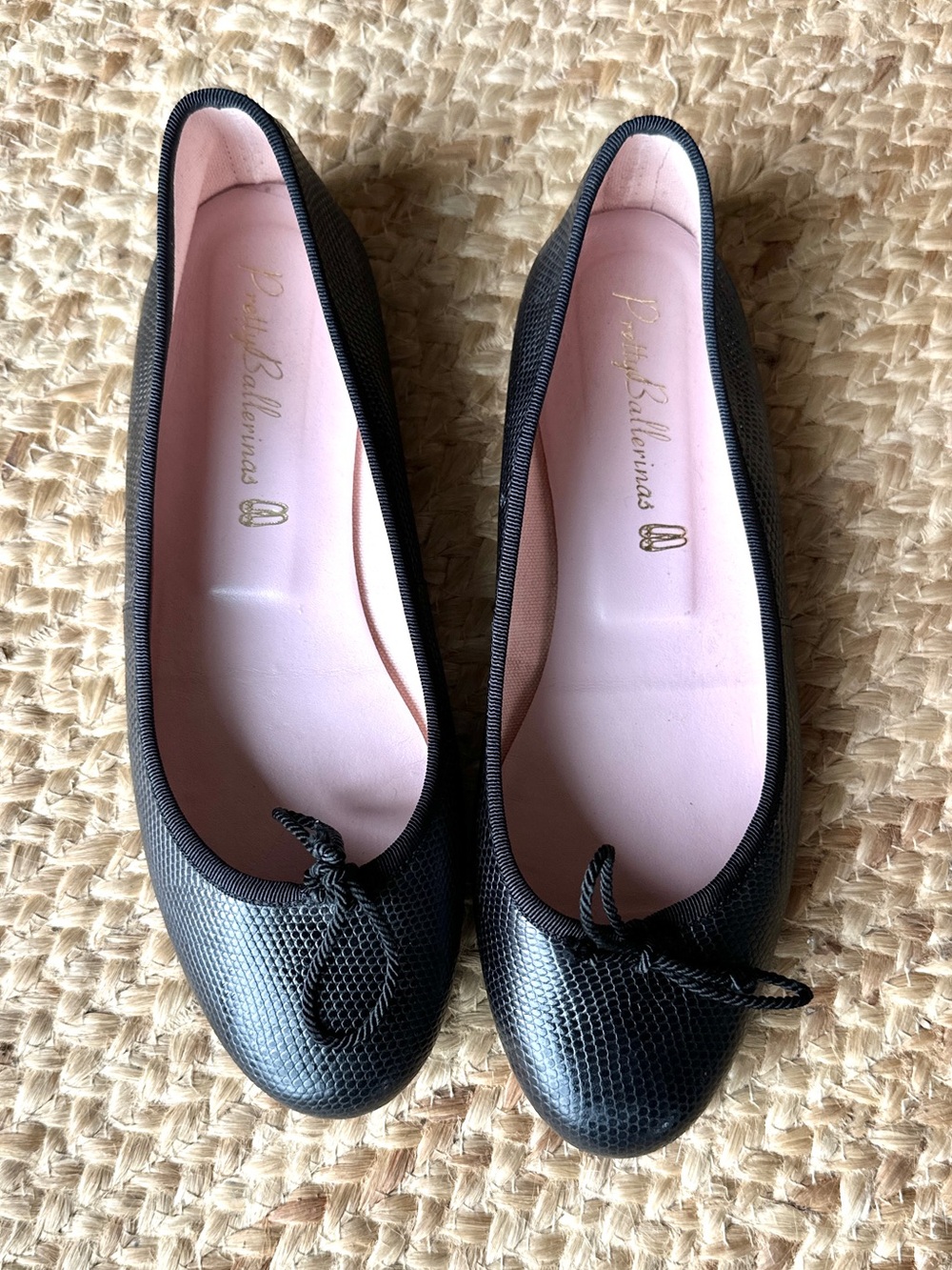 Pretty Ballerinas Rosario Embossed Black Leather Flats Worn Once